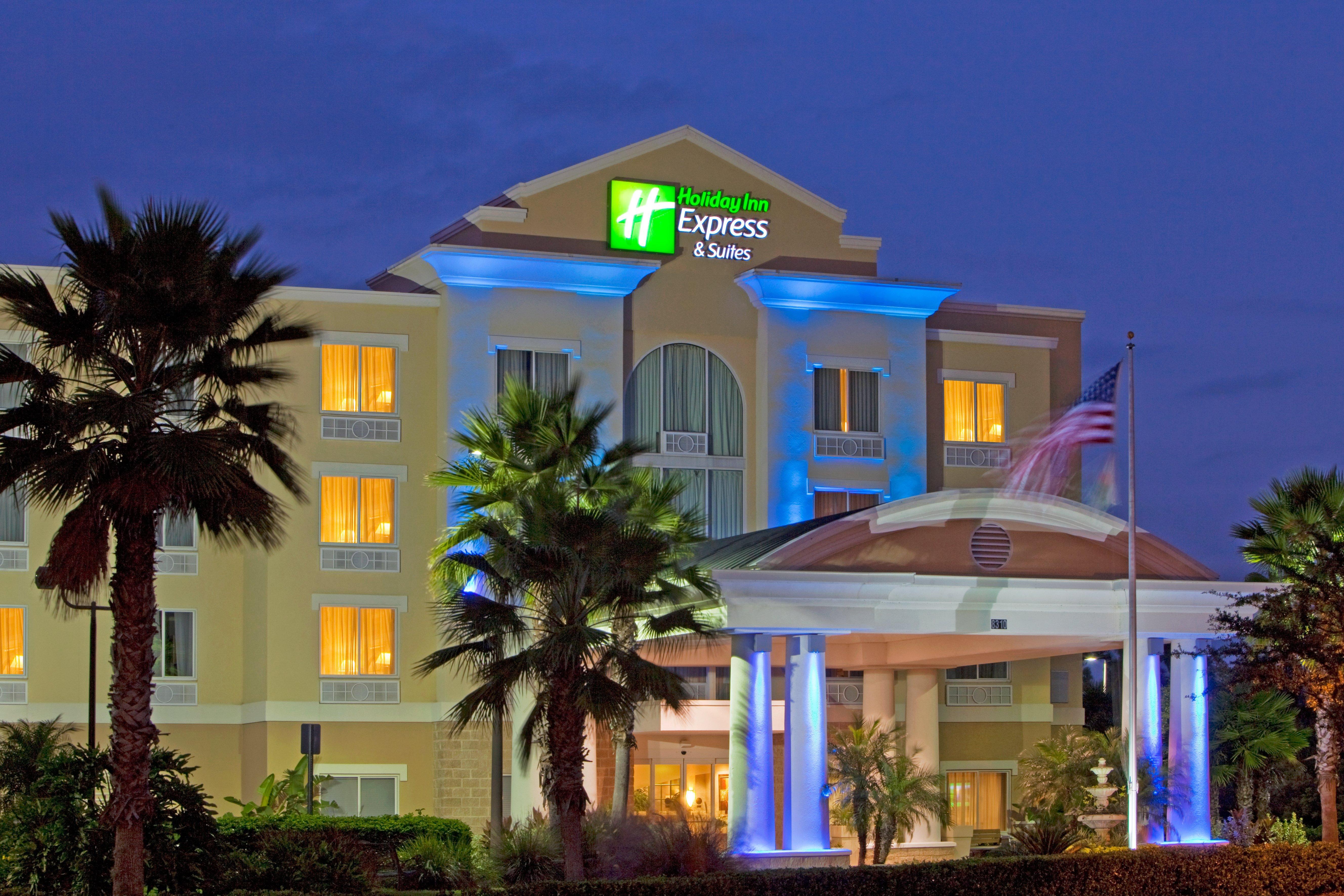 Holiday Inn Express And Suites Tampa I-75 At Bruce B. Downs, An Ihg Hotel Exterior foto